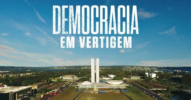 democracia em vertigem edt